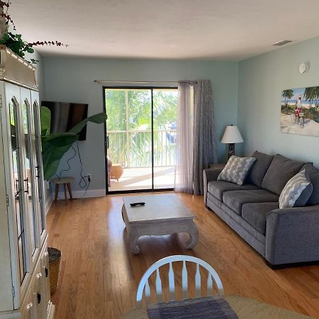 Off The Charts Inn Saint James City Екстериор снимка
