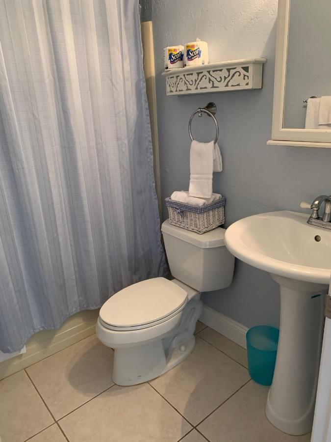 Off The Charts Inn Saint James City Екстериор снимка