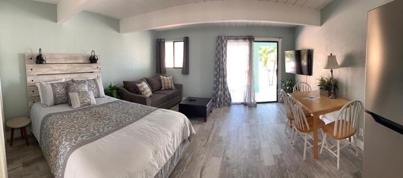 Off The Charts Inn Saint James City Екстериор снимка